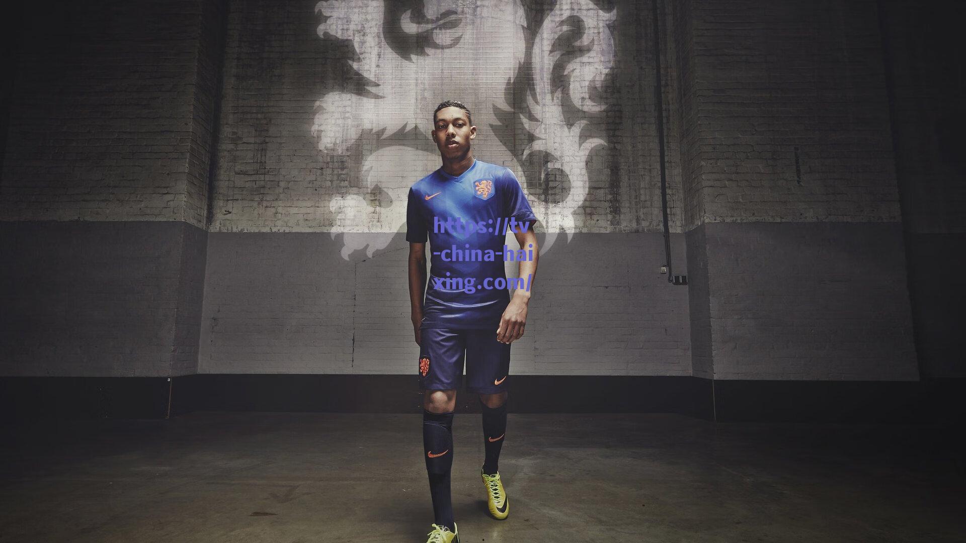 海星体育app下载-东亚杯揭幕战，韩国队3-1力克中国队，旅欧双星闪耀釜山夜空